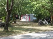 Emplacements 1 Camping les Roches SUD ARDECHE VOGUE